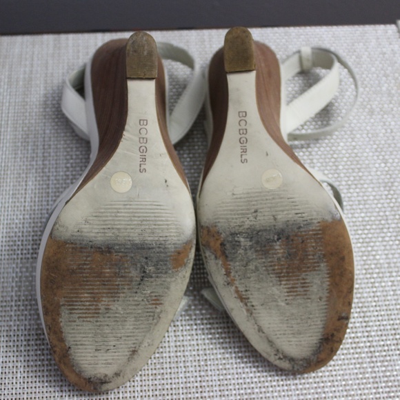 BCBG Wedges - Picture 4 of 4